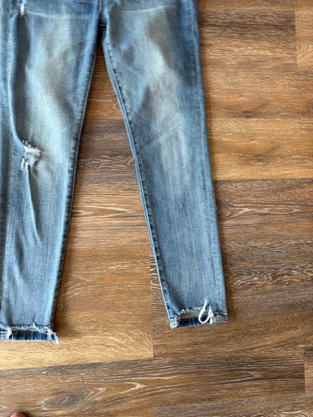 Risen Ember Light Wash High Rise Skinny Jeans distressed size 9/29 length 37” - Picture 7 of 12